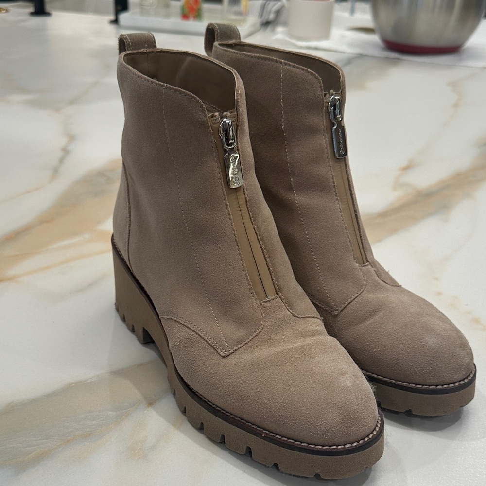 Blondo Waterproof Tan Ankle Boots for Women